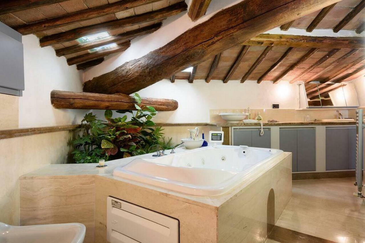 Penthouse In Siena Near Piazza Del Campo Apartman Kültér fotó
